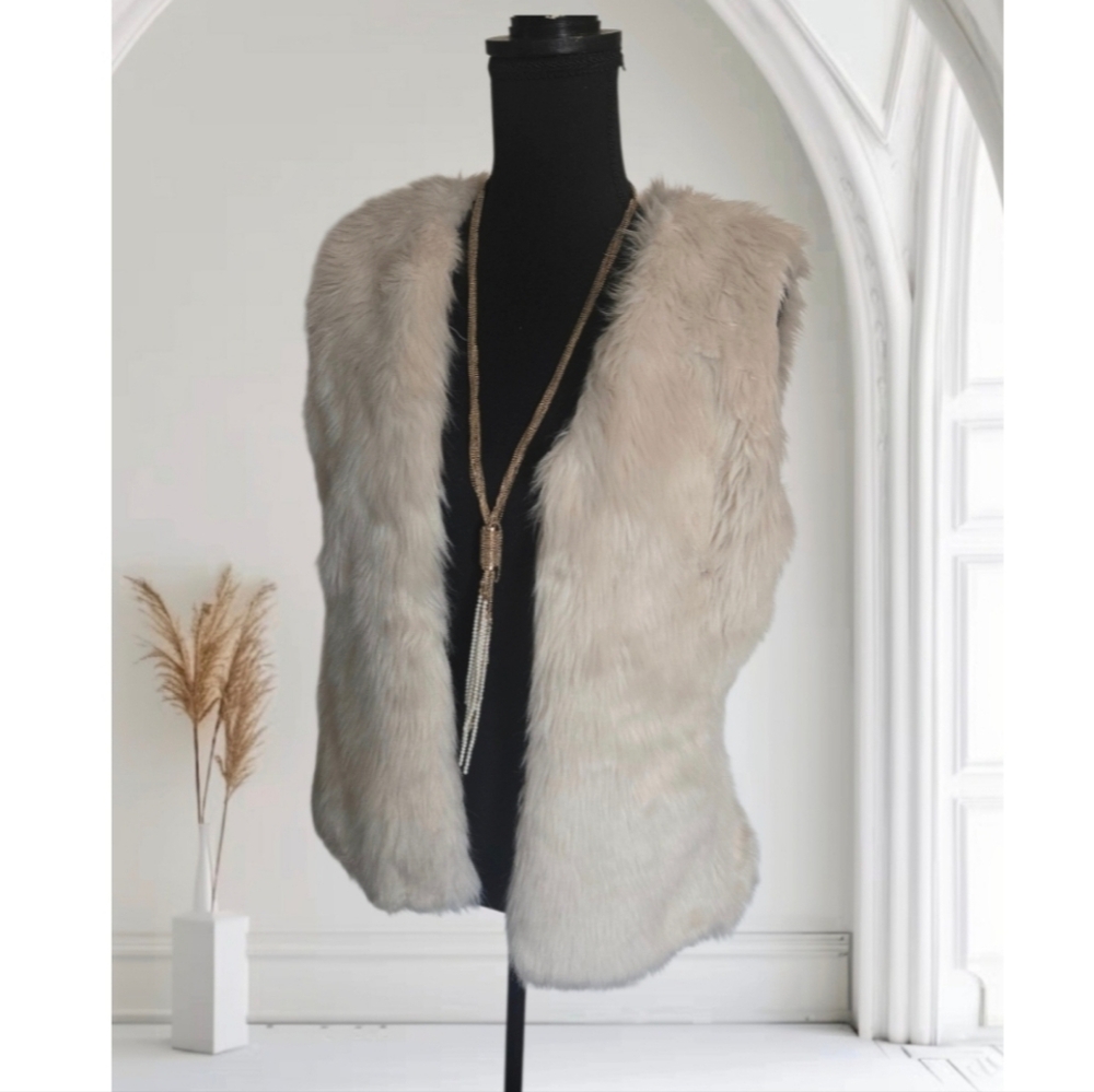 OLD NAVY Cream Faux Fur Vest- Size XS
